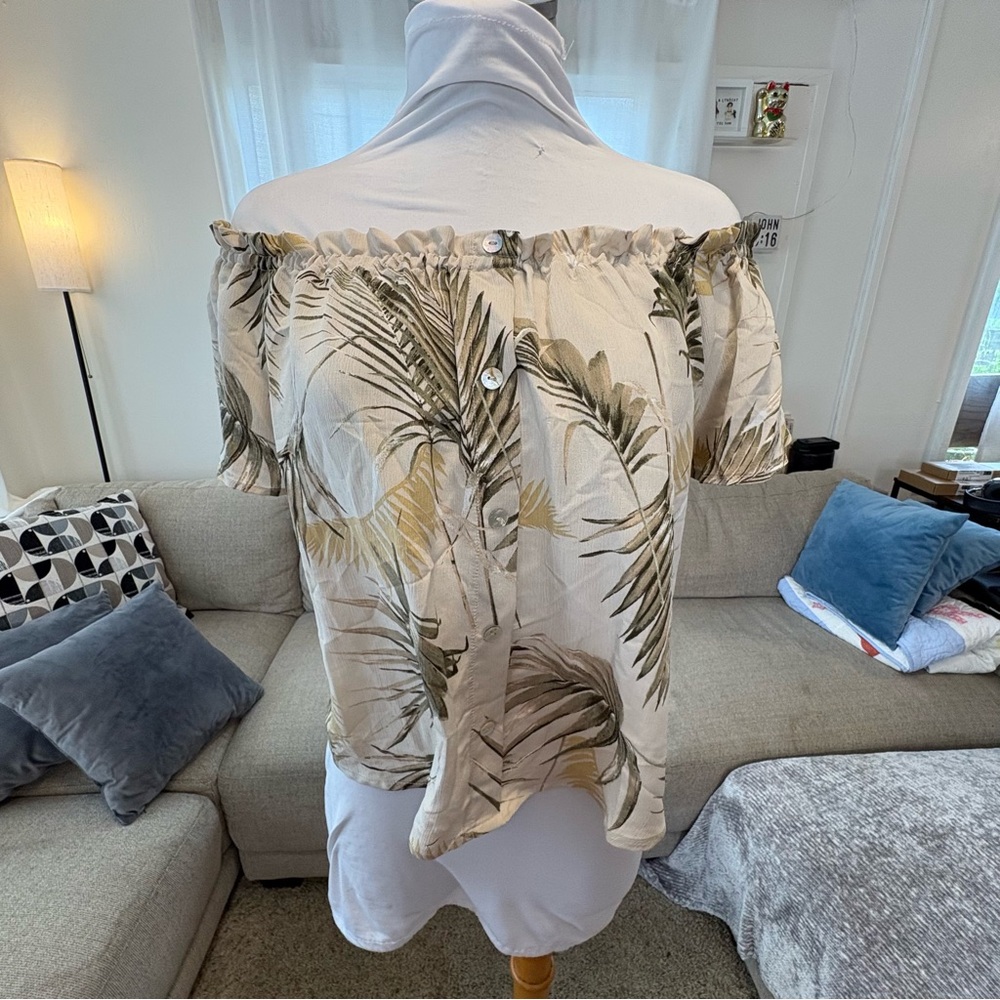 6for$20❤️Palm Leaf Off-Shoulder Blouse